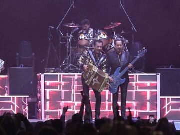 Los Tigres del Norte siguen siendo los jefes de jefes y rugen ante 22 mil fans en la Arena Ciudad de México