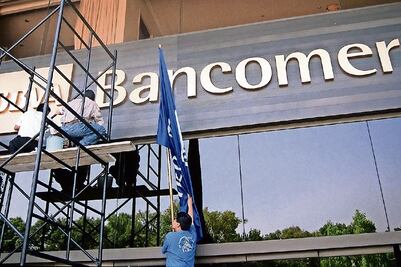 Bancomer tomará huella y voz a clientes