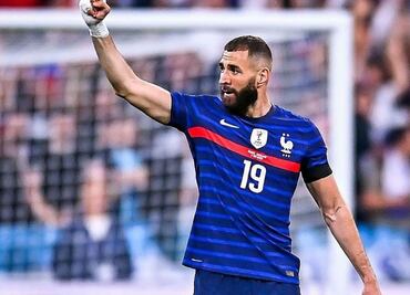 Benzema llama mentiroso y payaso al director técnico de Francia