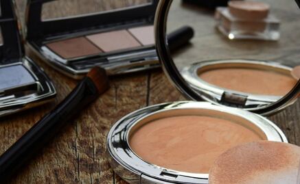 Las marcas de maquillaje engañosas según Profeco