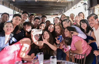 María Eugenia Campos exhorta a jóvenes chihuahuenses a hacer equipo para impulsar el desarrollo