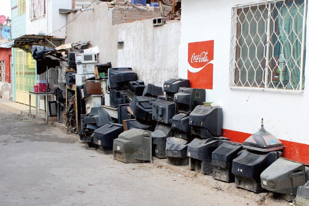 De acuerdo con la SCT, en el municipio de Benito Juárez, donde se ubica Cancún, se han repartido hasta ahora 13 televisores (ARCHIVO EL UNIVERSAL)