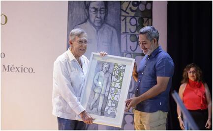 Entregan reconocimento a Cuauhtémoc Cárdenas por su labor y activismo en Michoacán