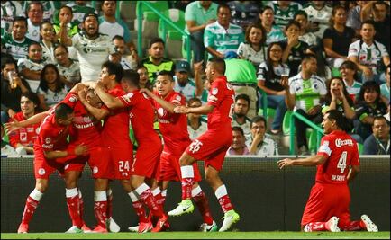 Toluca vence a Santos como visitante