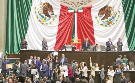 Nuevos legisladores tienen aseguradas botellas de agua, café, galletas, refresco, leche, té...