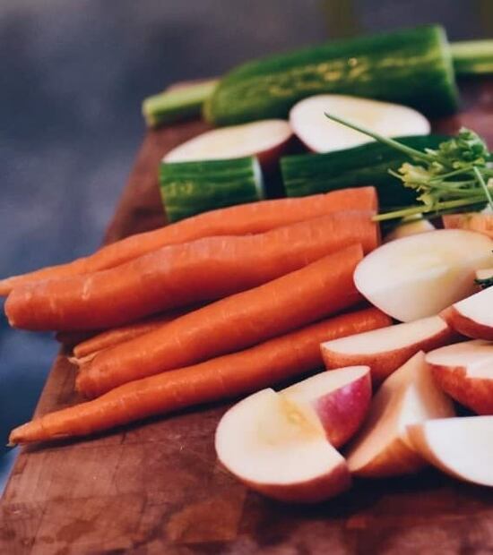 Botanas saludables para cuidar tu peso durante la cuarentena