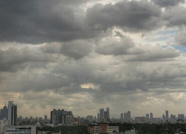 Pronostican domingo cálido y lluvioso en CDMX