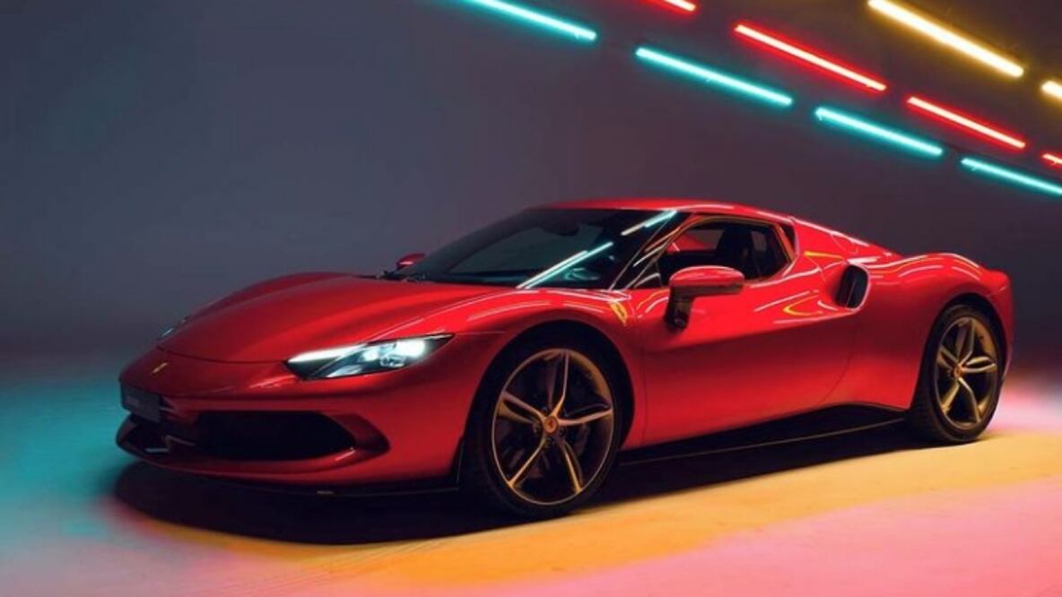 No cualquiera puede ser cliente de Ferrari, la marca más codiciada de autos de lujo. Foto: Instagram @ferrrai