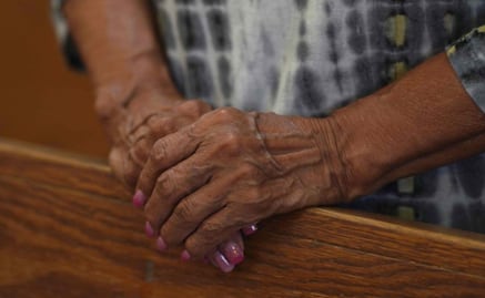 Tartamudo, víctima de bullying y con una mamá adicta: así era la vida del atacante de la primaria en Texas