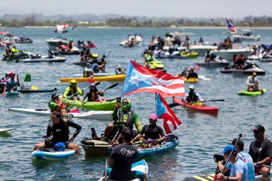 Con protesta acuática, exigen renuncia de gobernador de Puerto Rico