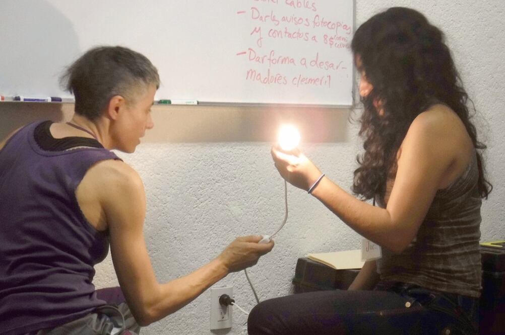 Además de promover la autoestima y la defensa de sus derechos, a quienes asisten a la Escuela para la Libertad de las Mujeres se les enseña técnicas de defensa personal y trabajos que la mayoría considera de varones. (EDWIN HERNÁNDEZ. EL UNIVERSAL)