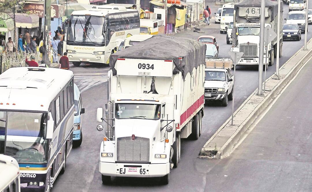 Este martes 14 de julio no circulan autos con engomado rosa