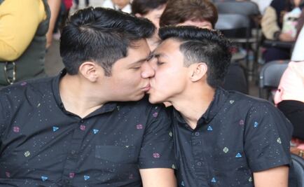 Iztapalapa celebra 10 bodas de la comunidad LGBT 