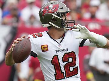 Tom Brady logró remontar a los Panthers para sellar el título de la NFC Sur