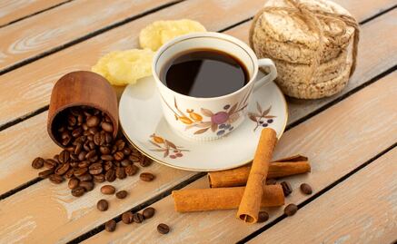 Cuáles son los beneficios de combinar café con canela