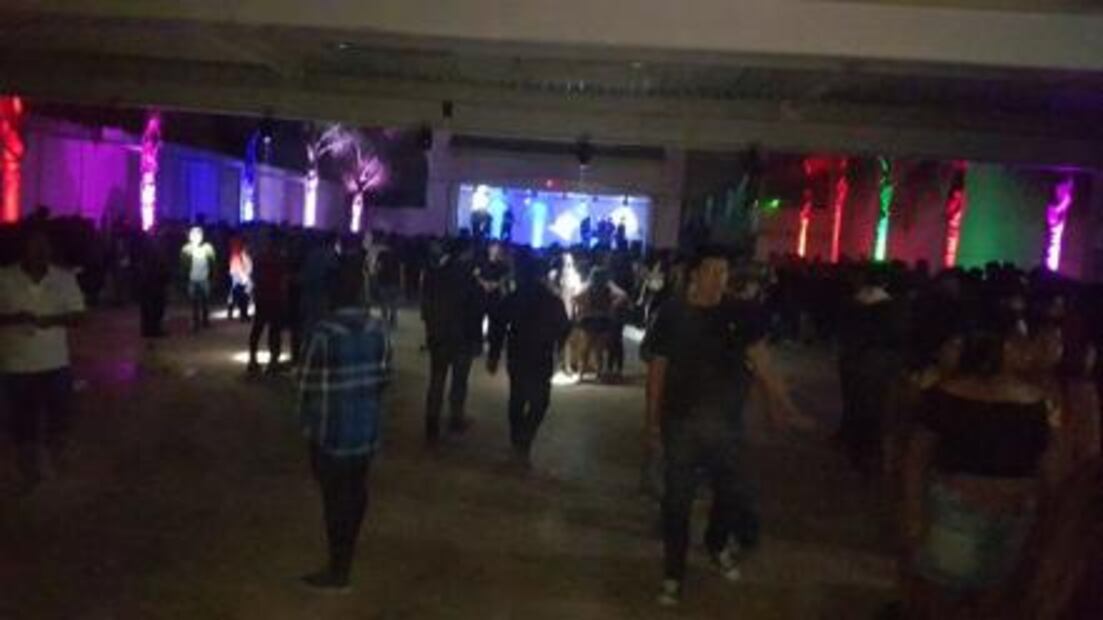 Sorprenden a menores en fiesta con alcohol y drogas en Tijuana
