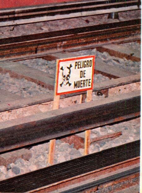 Sillones acojinados, puertas y bancas en los andenes, así era la Línea 1 del Metro