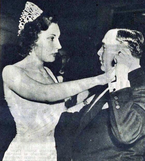 Cuando votaban para elegir Reina de la Primavera
