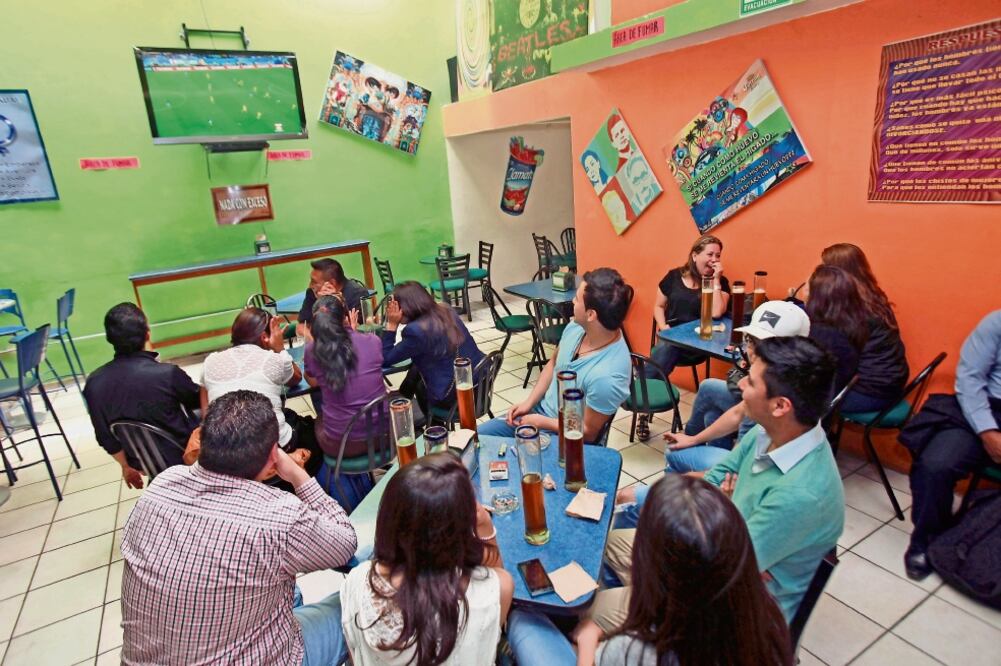 Convivencia familiar. Autoridades consideran que el sector restaurantero presentará un incremento considerable el próximo 17 de junio. (ARCHIVO EL UNIVERSAL)