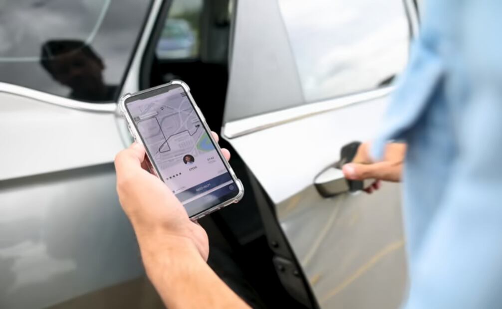 El programa piloto de Uber con IA ya está en marcha en India y es fruto del interés de los conductores por tener fuentes adicionales de ingresos. Foto: iStock