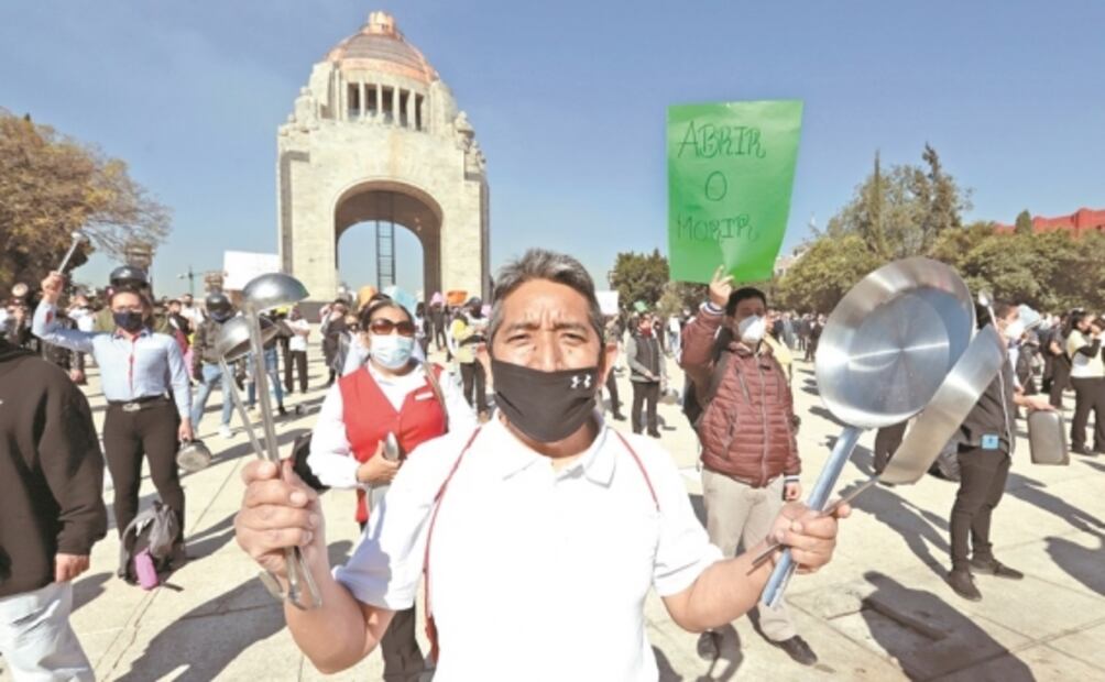 Arman “cacerolazo” y piden reabrir restaurantes