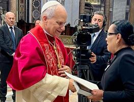 Papa León XIV envía bendiciones al pueblo de México: Rosa Icela Rodríguez; "Le mostré un regalo de la Virgen de Guadalupe"