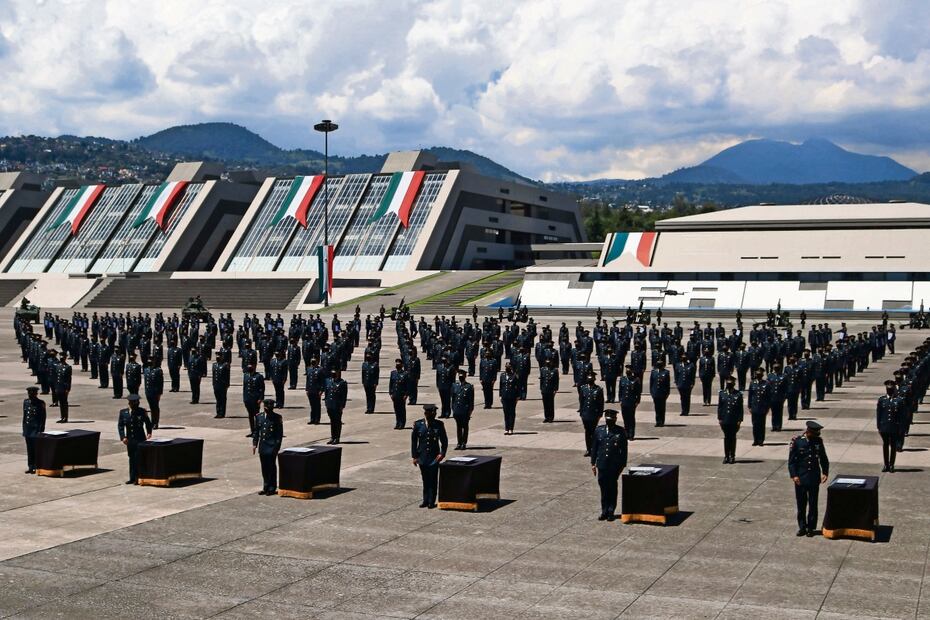 Cadetes del Colegio Militar se instruyen profesionalmente para servir a México. Foto: Especial