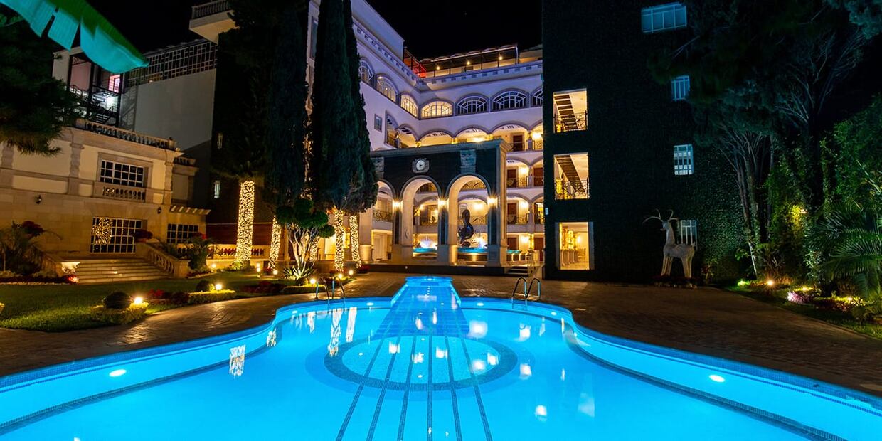 La piscina del hotel tiene forma de una guitarra. Foto: Hotel & Spa Mansión Solís