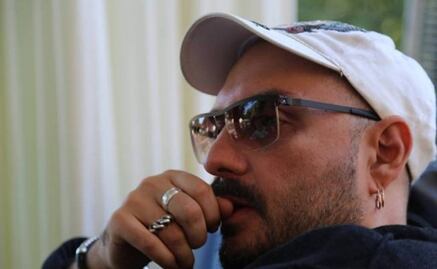 Director teatral ruso pide ayuda al público