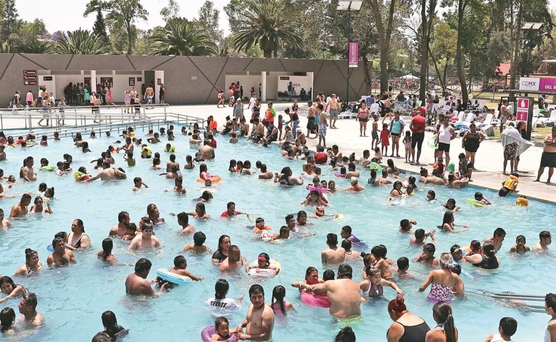 Entre mil 600 y 2 mil personas visitan el balneario por día. (JUAN CARLOS REYES. EL UNIVERSAL)