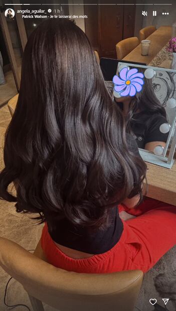 Ángela Aguilar muestra su cabello largo, el nuevo corte que usa desde hace unas semanas.
Foto: Instagram, vía @angela_aguilar_