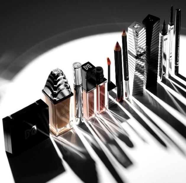 Martha Debayle anuncia el lanzamiento de su línea de maquillaje 