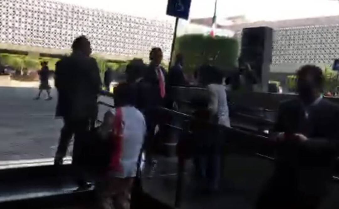 Arne va a San Lázaro; pide explicación sobre bono