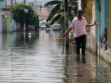 Aumentan a 28 las calles inundadas a un mes del inicio de la emergencia en Chalco