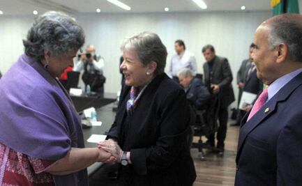 Canciller Alicia Bárcena sostiene encuentro con senadores del PRI previo a comparecencia