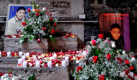 Fotos: Recuerdan a víctimas del New’s Divine a 17 años de la tragedia; develan placa conmemorativa