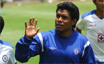 Exjugador de Cruz Azul acusa que hubo sobornos hacia Felipe Ramos Rizo para perjudicar a la Máquina