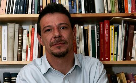 Álvaro Enrigue: La escritura de ficción es siempre política