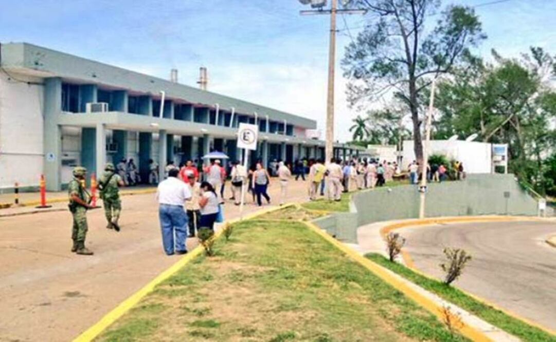 Eight injured workers after spill in Pemex . (Photo: Courtesy Mario Zepeda/Diario del Istmo )