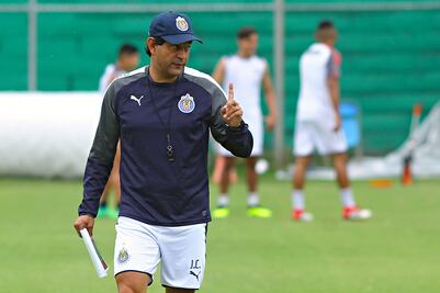 Nadie está tranquilo en Chivas: José Cardozo