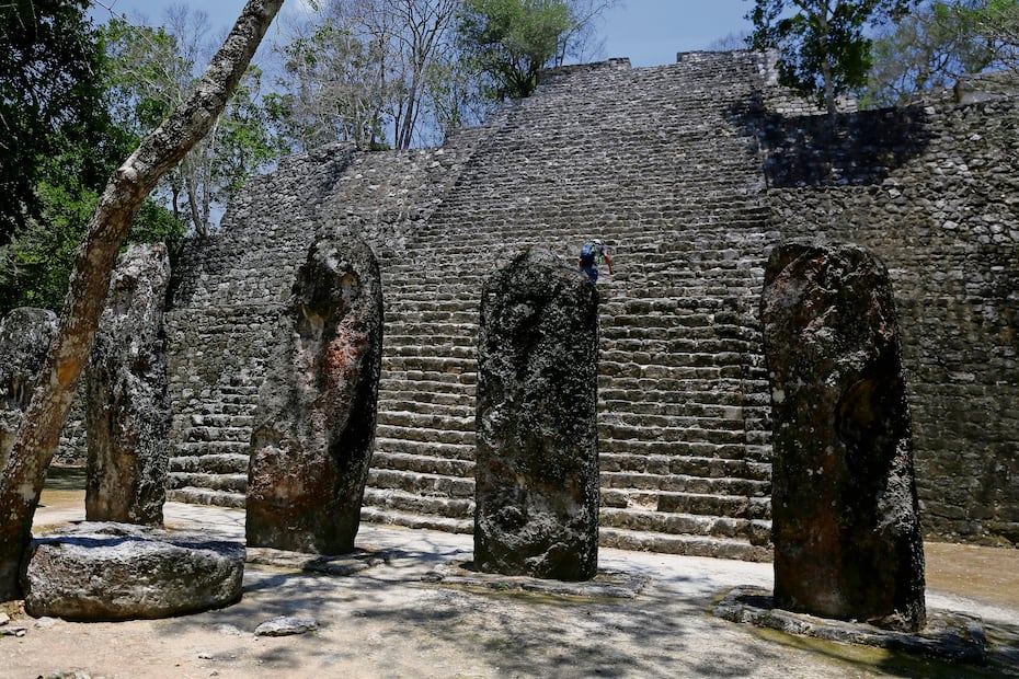La zona arqueológica recibe sólo 4 mil 500 visitantes al mes en promedio, aun así es, junto a Becán y Edzná, de los sitios más turísticos del estado gracias a su riqueza cultural. Foto: Diego Prado / EL UNIVERSAL