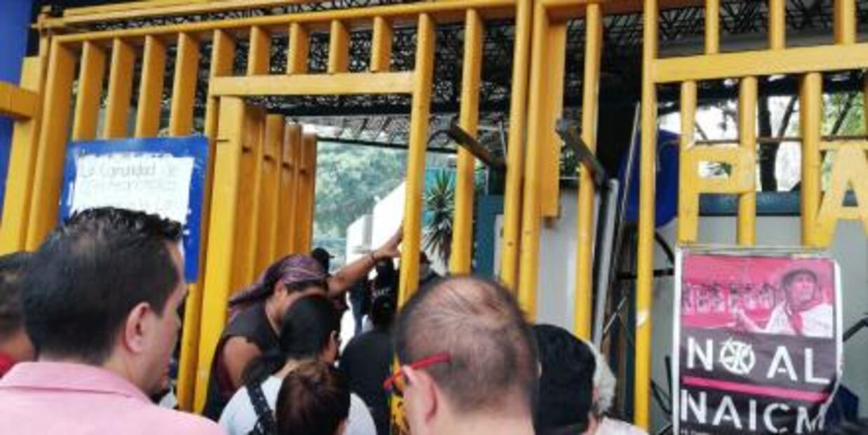 Llega Graue a CCH Azcapotzalco para dialogar con estudiantes