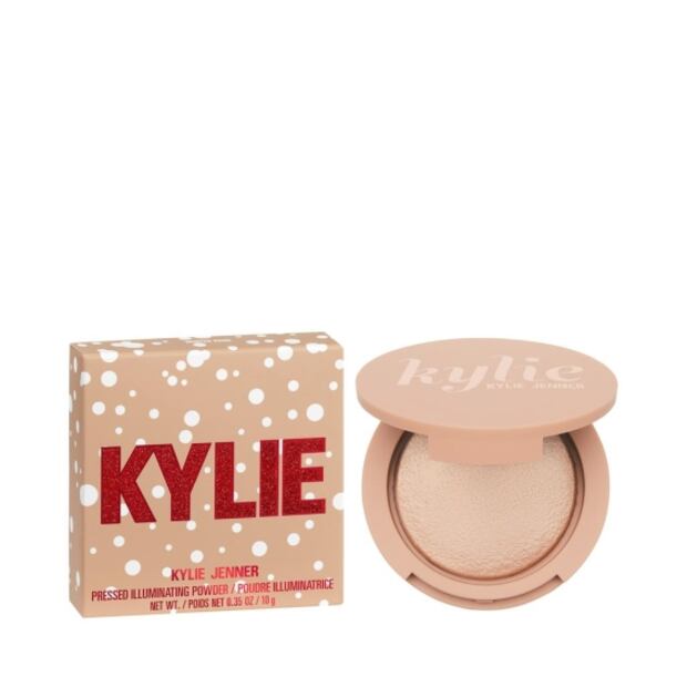 Kylie Jenner lanza colección de maquillaje para brillar en Navidad