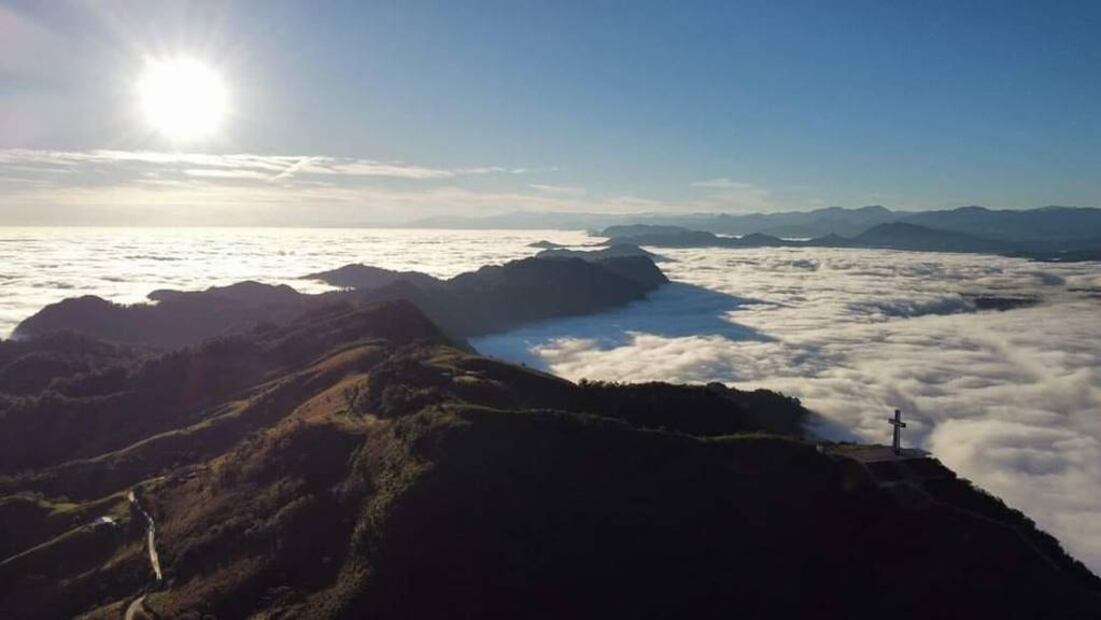 Foto: Facebook "Cruz Celestial de Xicotepec Oficial"