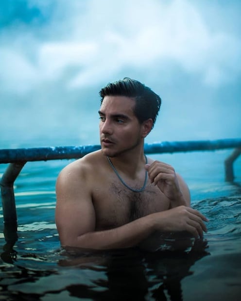 Vadhir posa más sexy que nunca en su viaje a Alaska