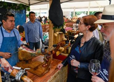 Asisten más de 10 mil personas al primer festival del vino y el queso en el Parque Naucalli