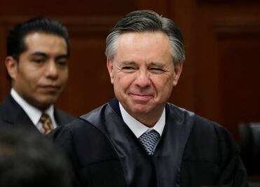 Eduardo Medina Mora, empresario a la par de ser funcionario