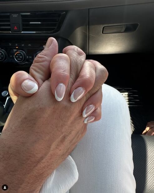 Laura Flores comparte esta foto con el periodista Eduardo Salazar, su nuevo amor.