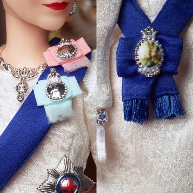 La reina Isabel ya tiene Barbie
