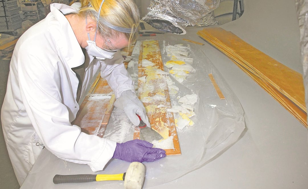 Extracción de metanfetamina cristalina de tablones de madera en un almacén en el suburbio de Nunawading, en Melbourne. Foto: Archivo/AFP